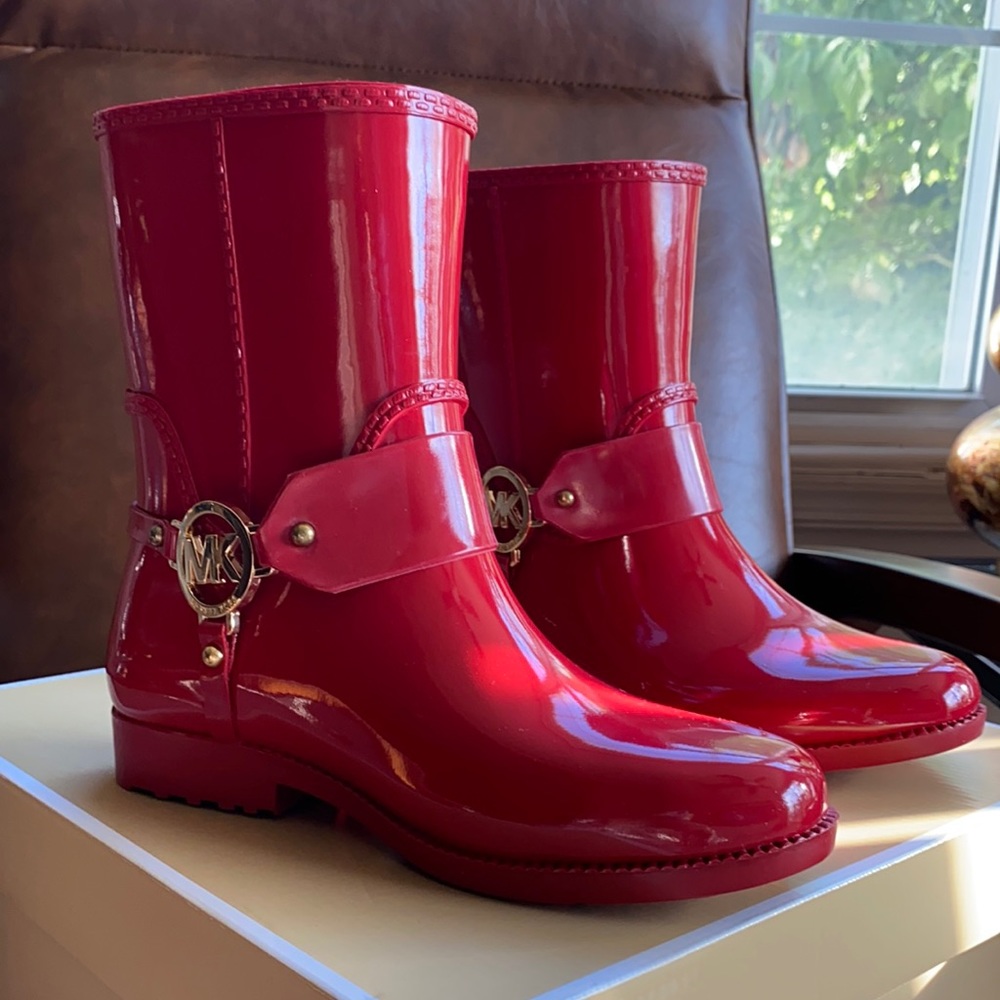 NWT MICHAEL KORS Red Rainboots (size 6)
